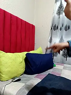 FreakyAngel3X live cam on StripChat