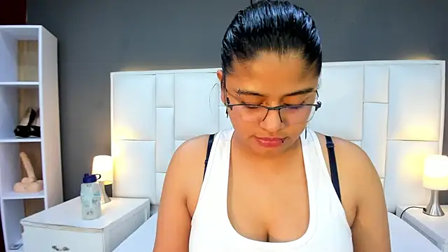 yeral2017 - Yeral2017's free webcam - UK Sex Cams