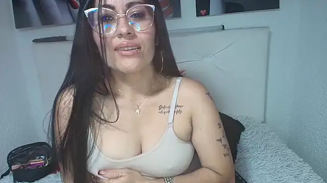 Tania_mature webcam