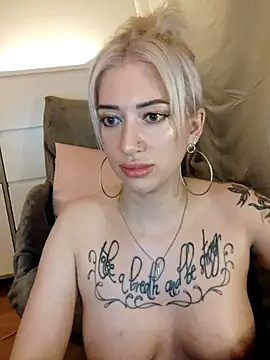 Gina-Lumara webcam