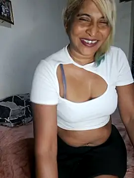 Goodgirlsue_77 webcam