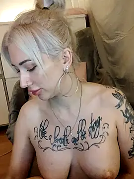 Gina-Lumara webcam