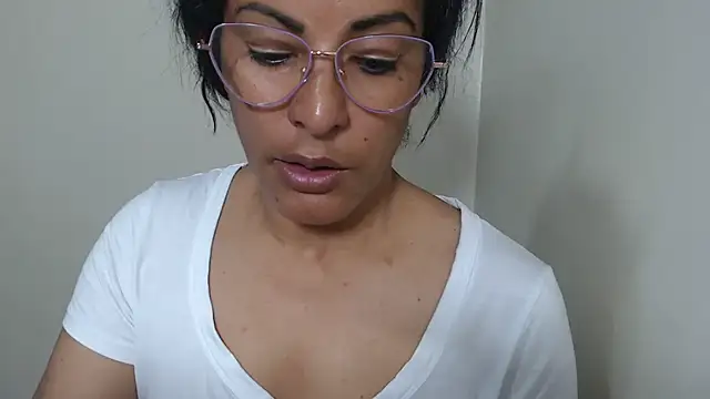kateleyagrey webcam