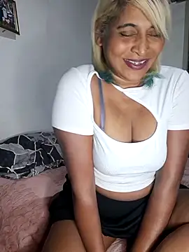 Goodgirlsue_77 webcam