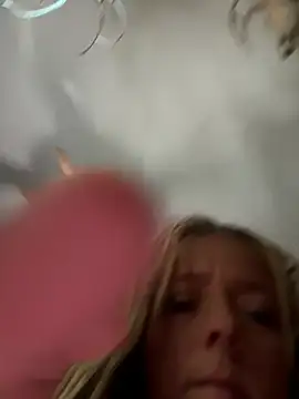 brittney099 webcam