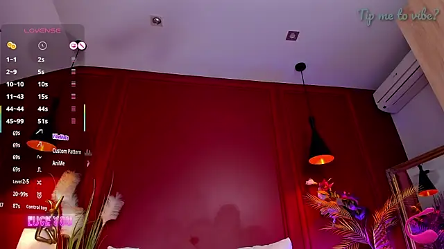 mayzzie - Mayzzie's free webcam - UK Sex Cams