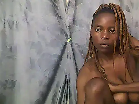 Pretty_lynn01 live cam on StripChat