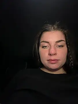 EllyNora webcam
