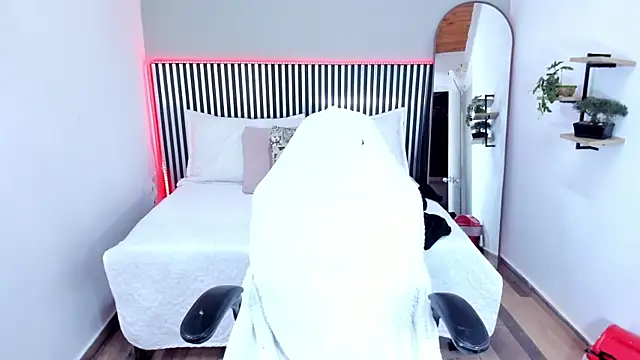 Stacey_white_ webcam