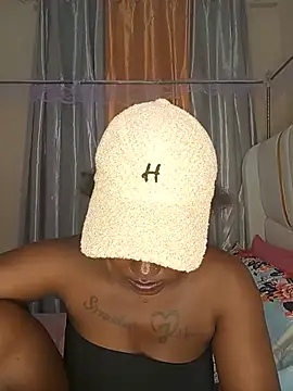 TrishaKalid webcam