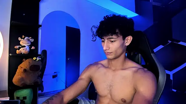 MaxiimoRomano_ webcam