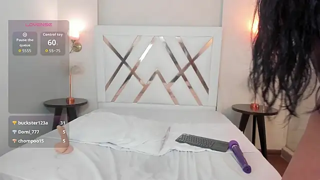 Sky_Collins_ webcam