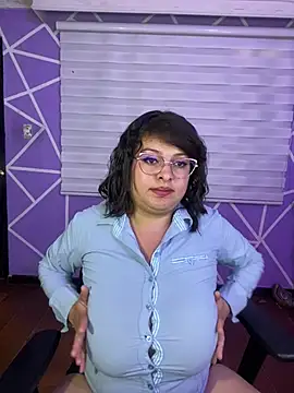 MiiaaJoness webcam