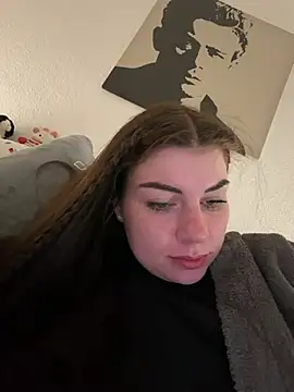 EllyNora webcam