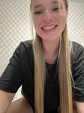 adel_secret webcam