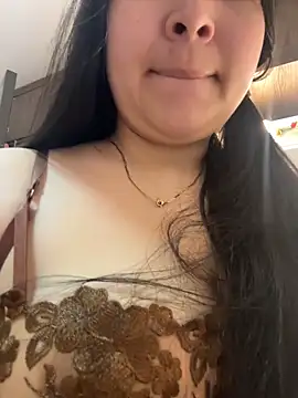 evelyn_1702 webcam