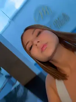 Beella1_ webcam