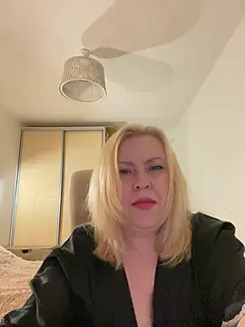 JanieLight53 webcam
