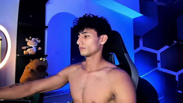 MaxiimoRomano_ webcam