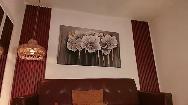 Hilaryebony_ webcam