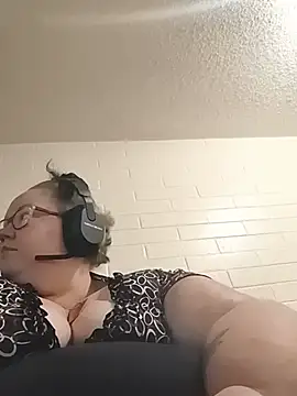 hisalphaqueen27 webcam