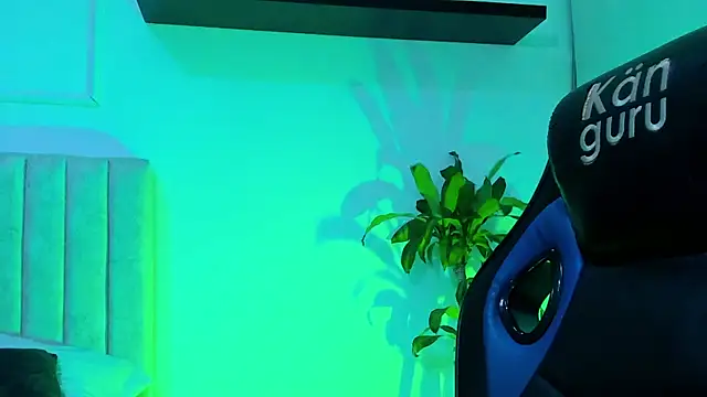 isabella_hv webcam