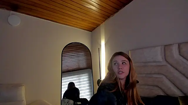 _zoe_3 webcam