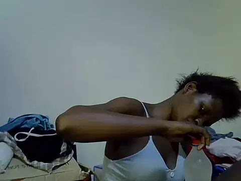 cute_aliyah webcam
