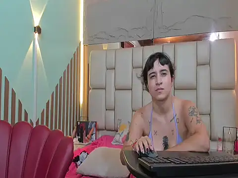 SarayANDsara webcam