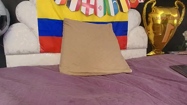 kissme_luna webcam