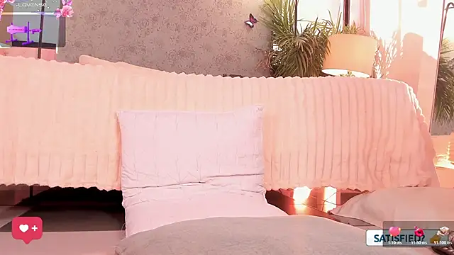 JESSI_NAOMI webcam
