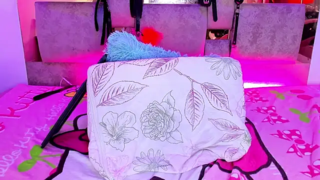 Natasha-Adams webcam