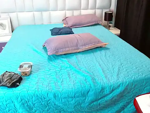 Katy_Jhomson webcam