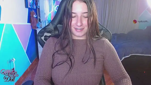 Mysticdooll69 webcam