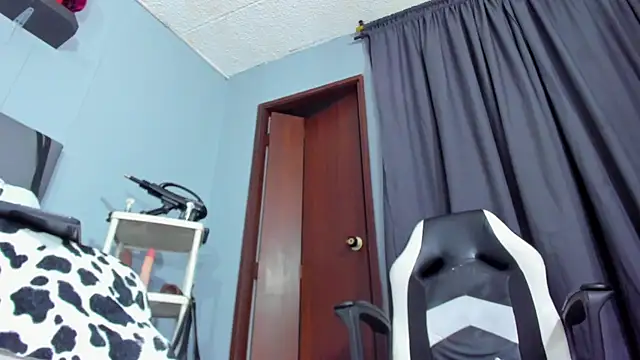 Coco_Kiss webcam