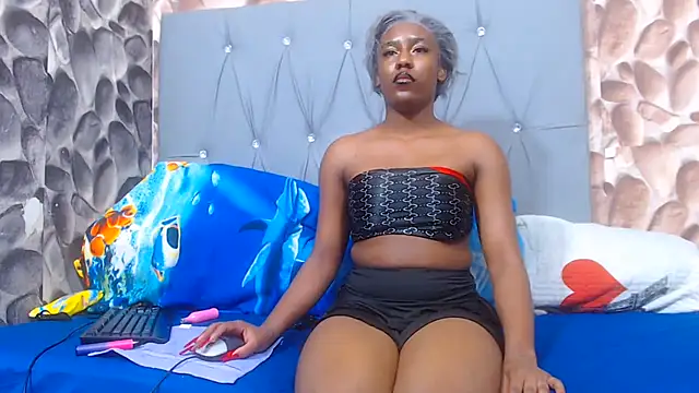 BeautyInBlackX webcam