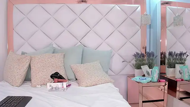 lizmonroee webcam
