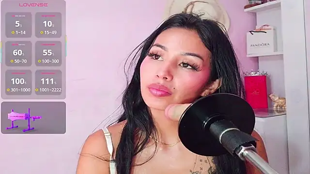 Miss_Charlottet webcam