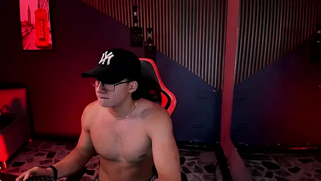 Axxel_Muscle webcam