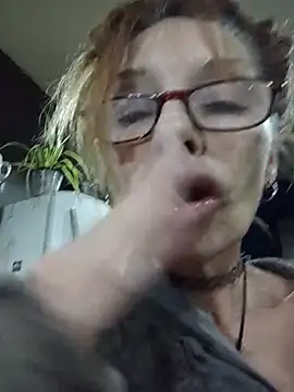 FrozenWaffle live sex cam