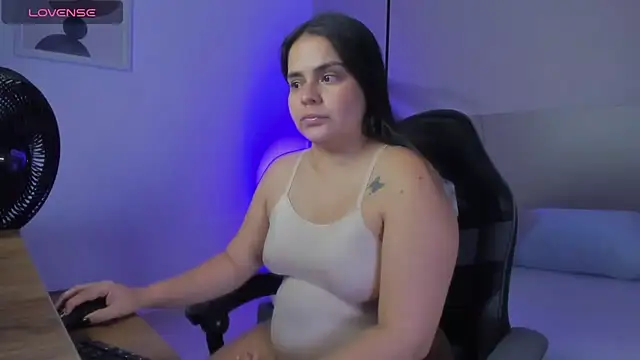 ayla13_ webcam