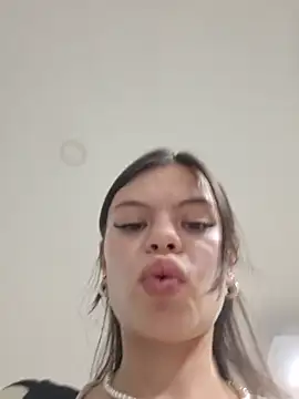 _Isabella-7 webcam
