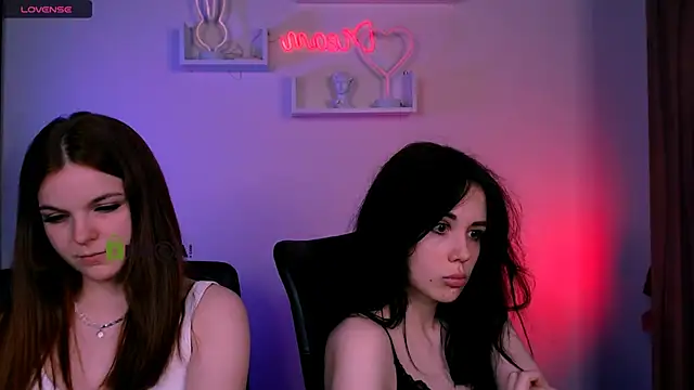 riley_sanders webcam