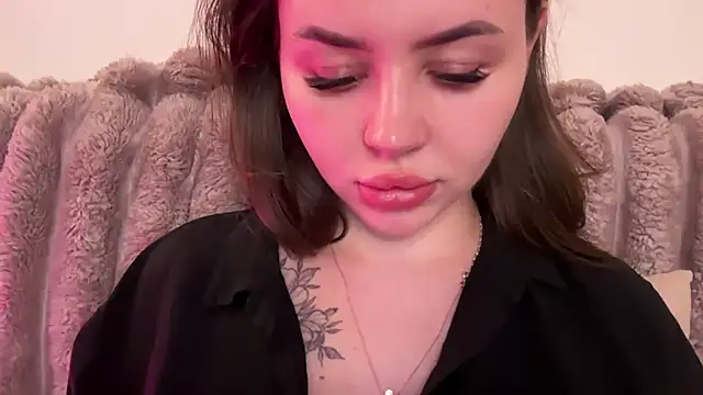 AlmaryKim webcam