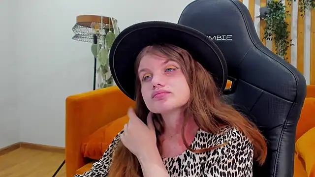 ChloeHalses webcam