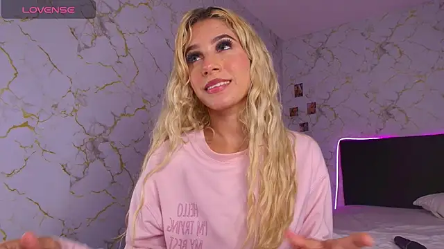cinniaa_ webcam