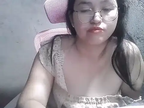 wildchinita00 - Wildchinita00's free webcam - UK Sex Cams