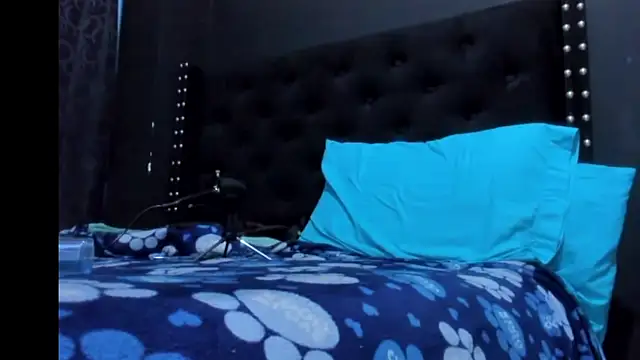 amareto_queen live sex cam