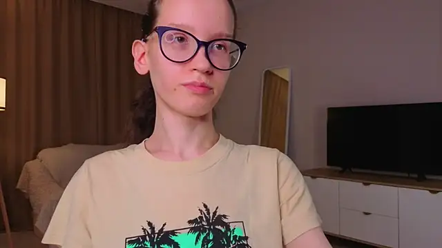 BettyBrowni webcam