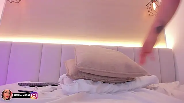 Hanna_Moonlight_ webcam